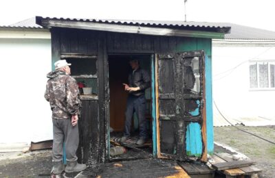 Во время пылевой бури в селе  Новая Кулында Чистоозерного района загорелся дом, где жили одни пенсионеры