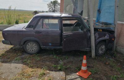 Пьяный водитель взял на таран заброшенное здание в селе Новая Кулында