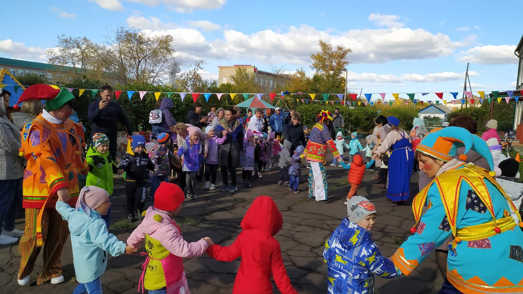 Ярмарка русской кухни прошла в детском саду «Светлячок» в Чистоозерном -  Кулундинская новь