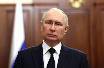 За выдержку и патриотизм поблагодарил россиян президент Владимир Путин