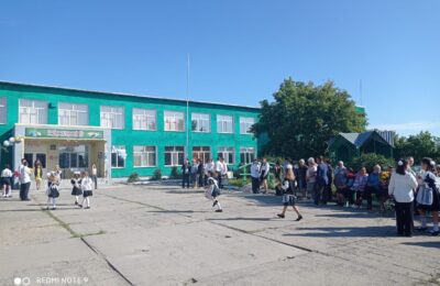 В Польяново 1 сентября встречали в капитально отремонтированной школе