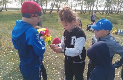 Школьники младших классов Новопокровской школы ходили в поход