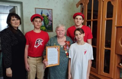 Школьники из Чистоозерного встретились с жительницей блокадного Ленинграда