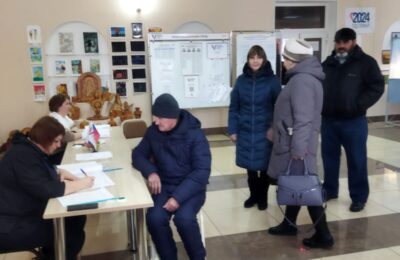 В Чистоозерном районе жители активно голосуют на избирательных участках
