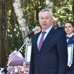 Губернатор Андрей Травников поздравил новосибирцев с Днём защиты детей