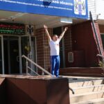 Зарядка с чемпионом прошла в Доме ветеранов Новосибирской области