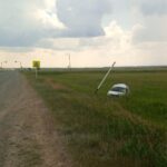 Опрокидывание автомобиля произошло у деревни Новоалексеевка