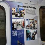 В новосибирском метро запустили патриотический вагон