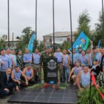 В день ВДВ в Чистоозерном открыли памятную композицию