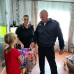 Школьные принадлежности вручили полицейские чистоозерским ребятам