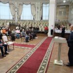 Губернатор Андрей Травников поблагодарил волонтёров региона за помощь