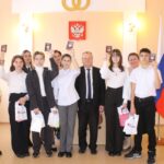 Свой первый взрослый документ в торжественной обстановке получили пять юных чистоозерцев