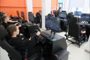 Возможности «Авангарда» представили губернатору Андрею Травникову