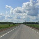 Еще три километра автодороги до Татарска заасфальтируют в Чистоозерном районе