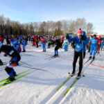 Губернатор Андрей Травников преодолел одну из дистанций «Лыжни России-2026»