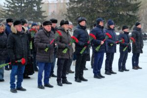 День Защитника Отечества отметили в Новосибирске возложением цветов к Вечному Огню