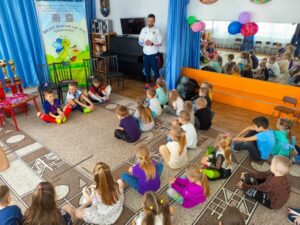 Малыши познакомились с азами футбольного мастерства