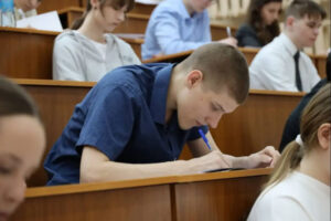 Новосибирские школьники представляют регион на олимпиаде в Москве