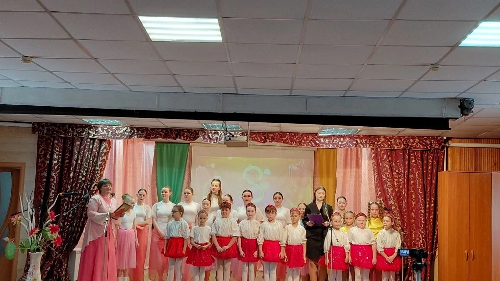 Воспитанники Дома детского творчества дали концерт в Ольховке