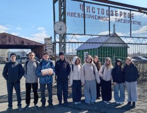 От зернышко до каравая: школьники из Чистоозерного познакомились с работой ХПП