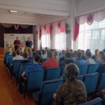 О вредных привычках и мошенничестве предупредили школьников