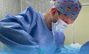 Новосибирские онкологи спасли пациентку с гигантской опухолью желудка