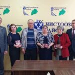 В Чистоозерном районе награды вручили родственникам погибших героев