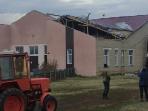 Шквалистый ветер нанес значительный ущерб в Чистоозерном районе