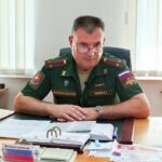 На вопросы о контрактной службе ответил военный комиссар
