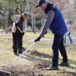 «Единая Россия» в Новосибирской области организовала субботник на Монументе Славы