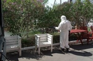 Территорию детского дома обработали от клещей