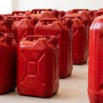 Об опасности хранения горючего предупреждают в МЧС