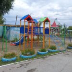 Новая детская площадка появилась в поселке Чистоозерное