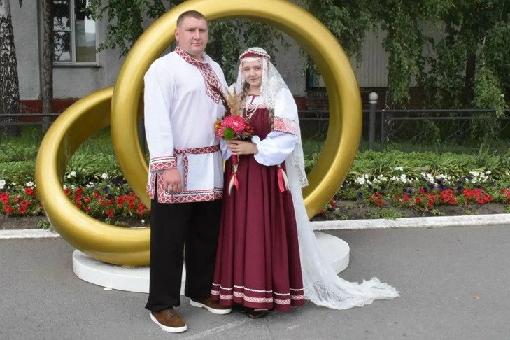 Свадьба в старославянском стиле удивила сотрудников ЗАГСа в Купинском районе