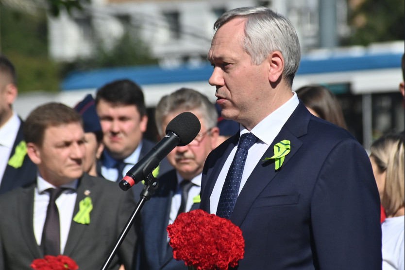 О подвиге блокадного Ленинграда напомнили новосибирцам