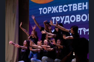 Более 3000 подростков региона участвуют в трудовых отрядах