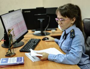Как должникам в Новосибирской области сохранить прожиточный минимум