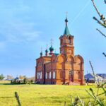 В храме села Покровка навели порядок